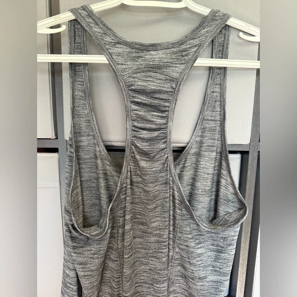 ๐ Lululemon Racerback Tank - Picture 3 of 4